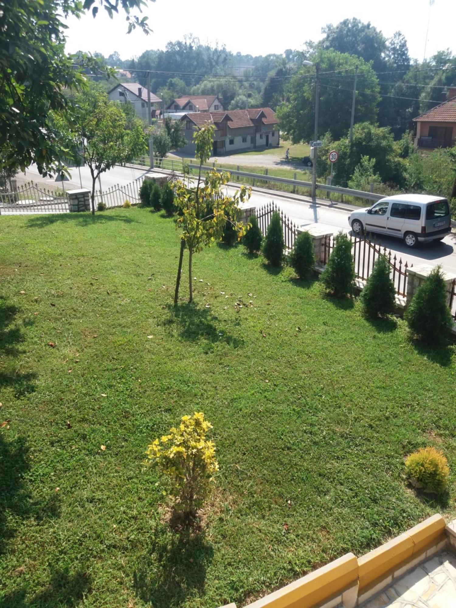 Apartmani Nedim Dubrave Gornje Екстериор снимка
